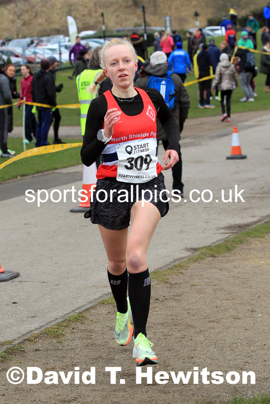 Senior women and veteran women and men over-50s NECAA Road Relay Champs., Hetton Lyons Park, Hetton le Hole, County Durham. Photo: David T. Hewitson/Sports for All Pics
